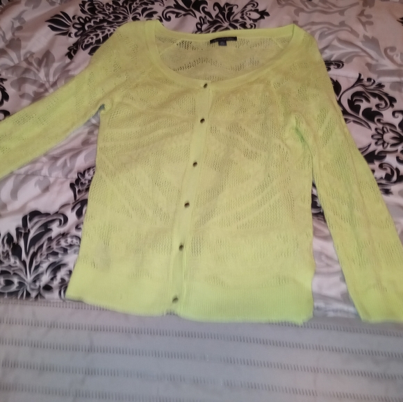 Small button up cardigan - Picture 1 of 2